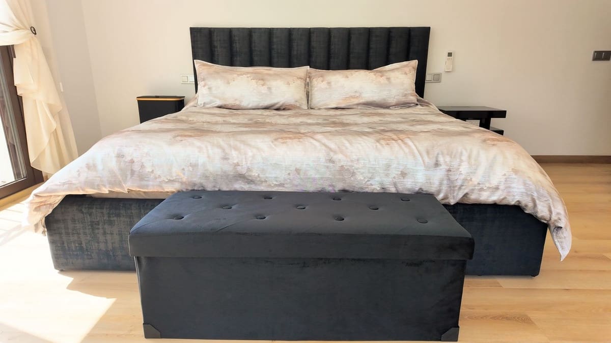5 slaapkamer Villa te koop in El Paraiso met zwembad garage - € 7.700.000 (Ref: 10095707)