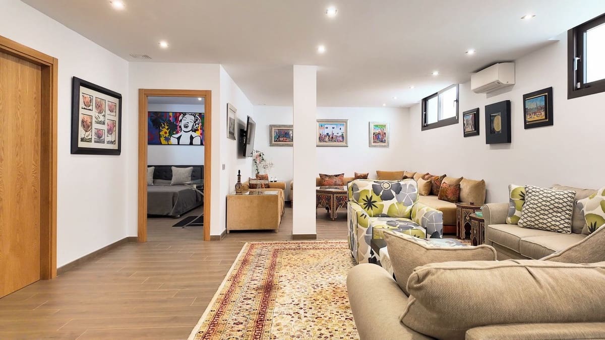 5 slaapkamer Villa te koop in El Paraiso met zwembad garage - € 7.700.000 (Ref: 10095707)