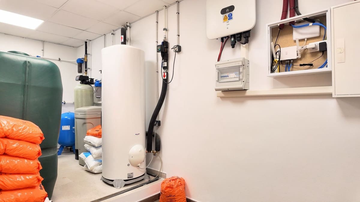 5 slaapkamer Villa te koop in El Paraiso met zwembad garage - € 7.700.000 (Ref: 10095707)