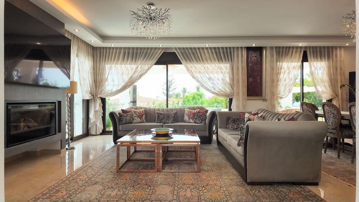 5 slaapkamer Villa te koop in El Paraiso met zwembad garage - € 7.700.000 (Ref: 10095707)
