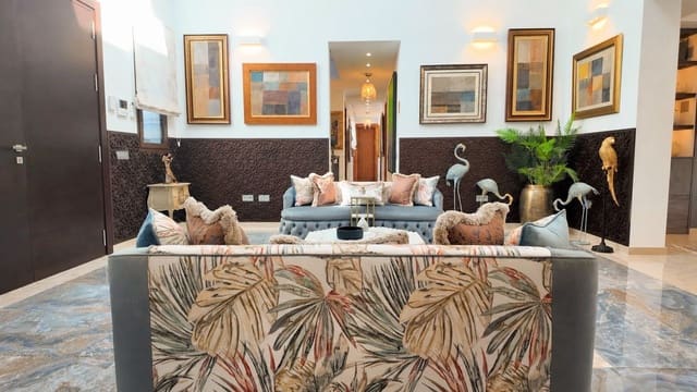 5 slaapkamer Villa te koop in El Paraiso, Estepona met zwembad garage - € 7.700.000 (Ref: 10095707)