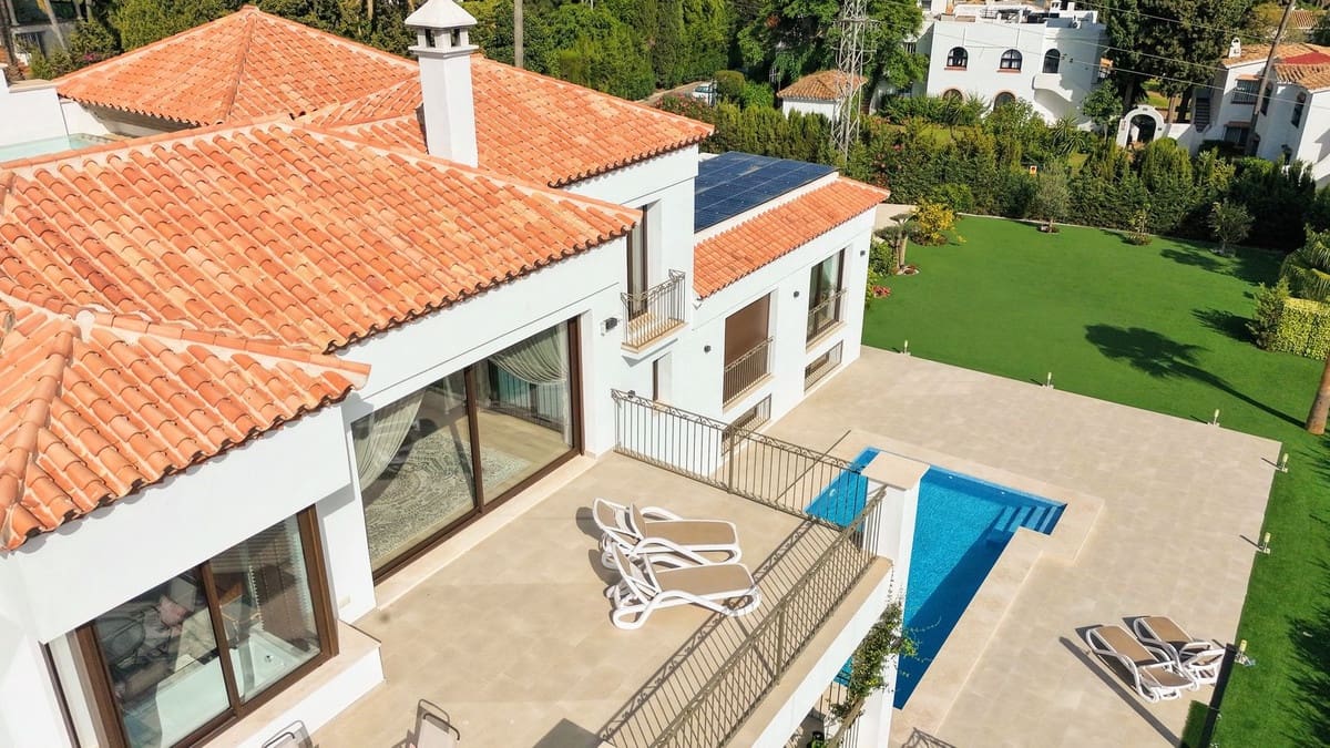 5 slaapkamer Villa te koop in El Paraiso met zwembad garage - € 7.700.000 (Ref: 10095707)