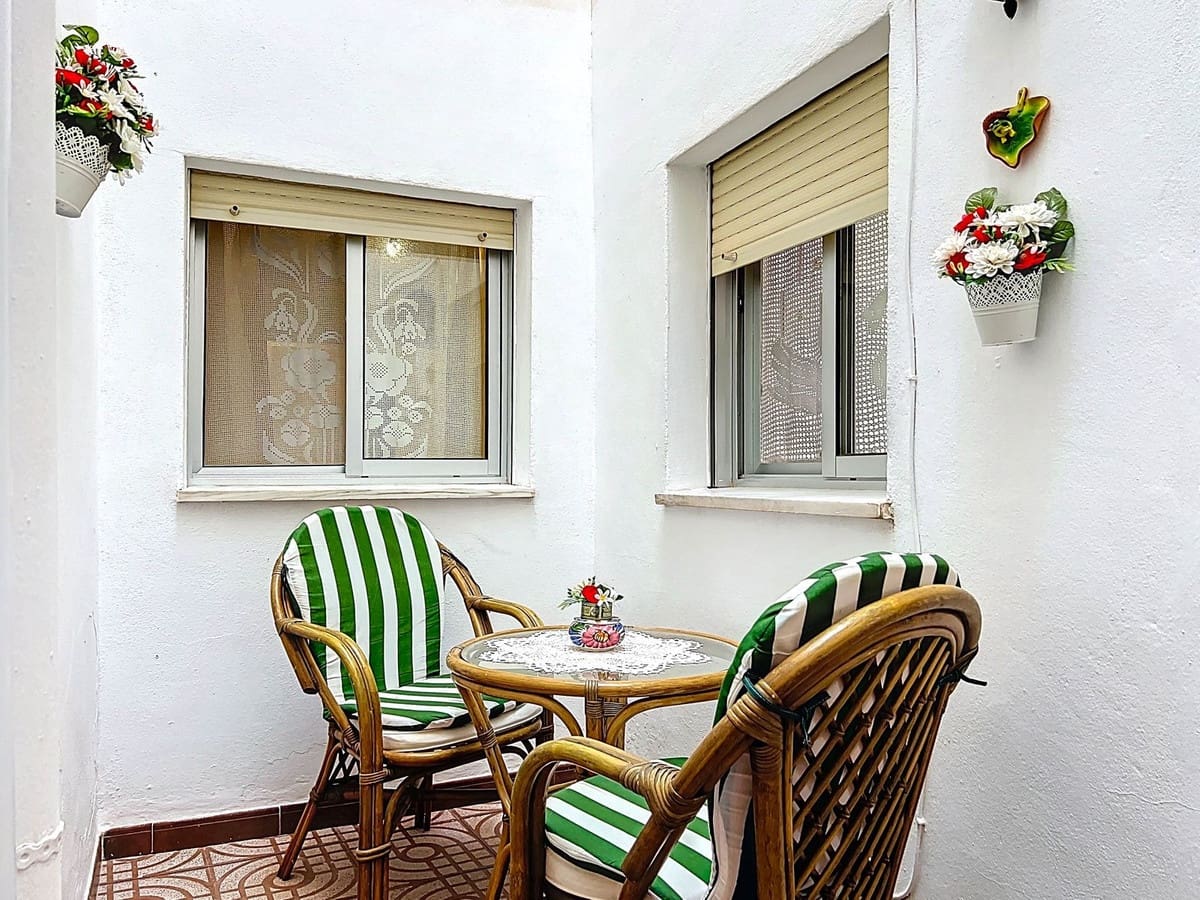 Casa de 3 habitaciones en Canillas de Aceituno en venta - 129.000 € (Ref: 10101002)