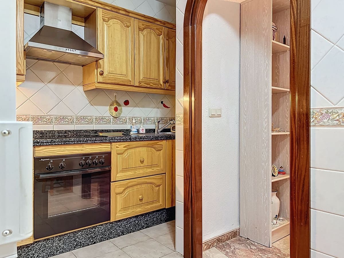 Casa de 3 habitaciones en Canillas de Aceituno en venta - 129.000 € (Ref: 10101002)