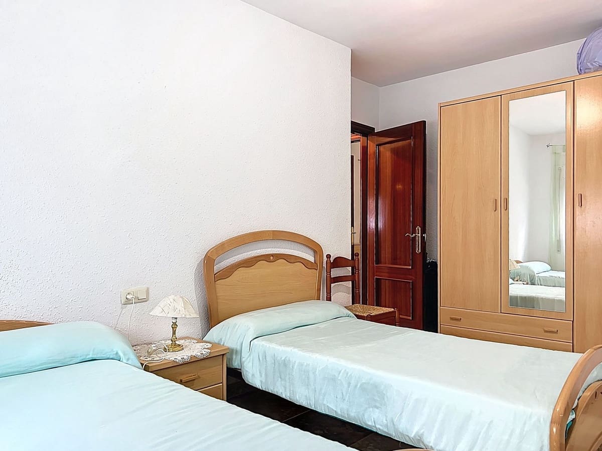 Casa de 3 habitaciones en Canillas de Aceituno en venta - 129.000 € (Ref: 10101002)