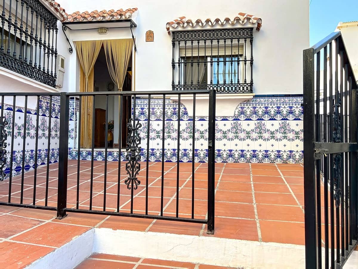 Casa de 3 habitaciones en Canillas de Aceituno en venta - 129.000 € (Ref: 10101002)