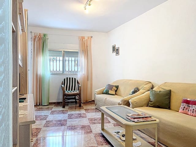 Casa de 3 habitaciones en Canillas de Aceituno en venta - 129.000 € (Ref: 10101002)
