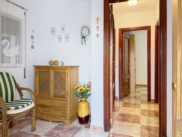 Casa de 3 habitaciones en Canillas de Aceituno en venta - 129.000 € (Ref: 10101002)