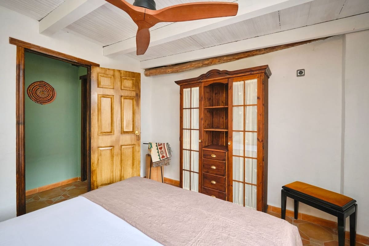 6 soverom Hotell til salgs i Fornes med svømmebasseng - € 275 000 (Ref: 10111133)
