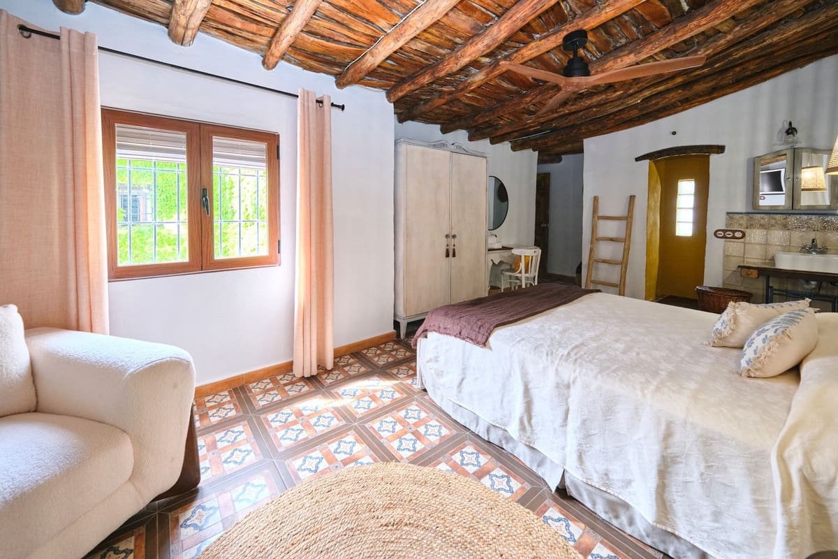 6 soverom Hotell til salgs i Fornes med svømmebasseng - € 275 000 (Ref: 10111133)