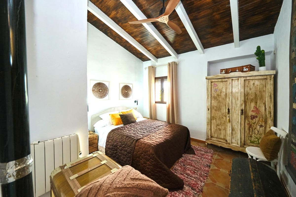 6 soverom Hotell til salgs i Fornes med svømmebasseng - € 275 000 (Ref: 10111133)