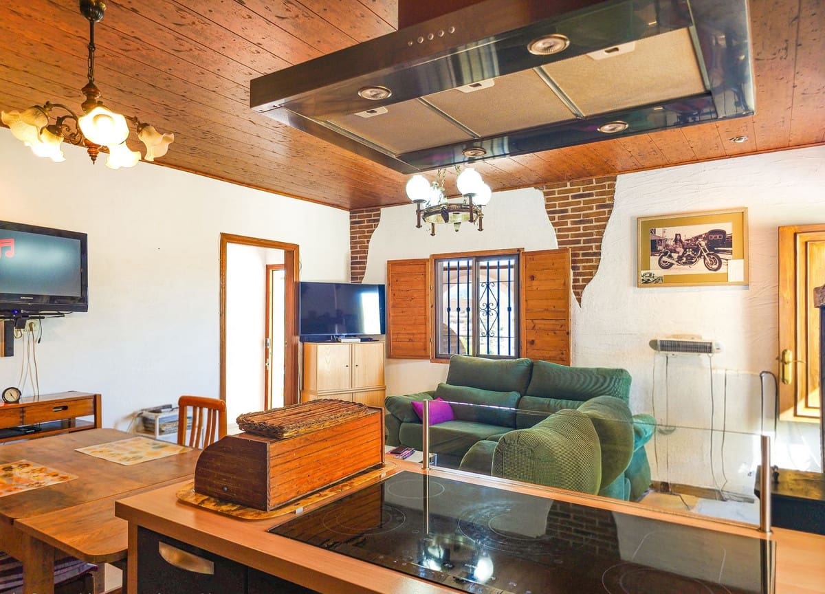 3 bedroom Finca/Country House for sale in Velez de Benaudalla with garage - € 298,000 (Ref: 10113548)
