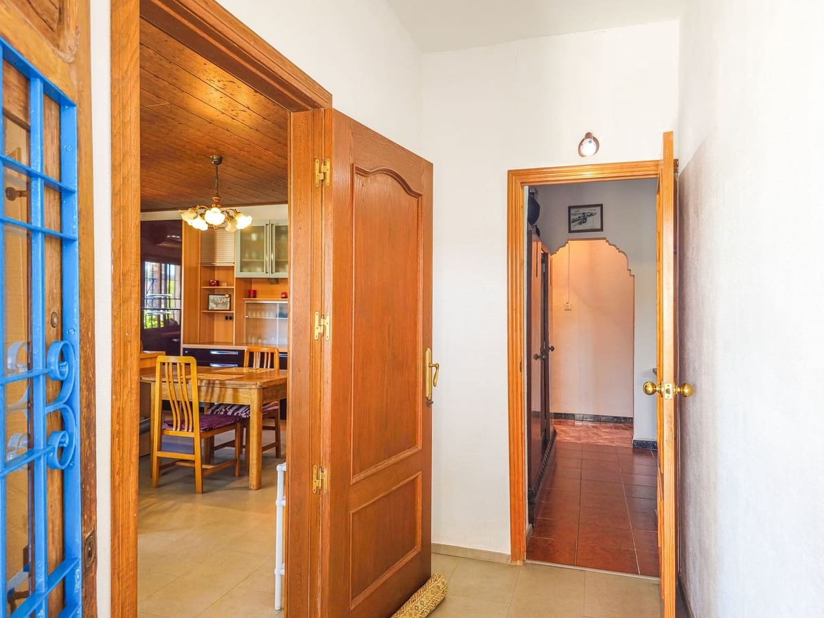 3 bedroom Finca/Country House for sale in Velez de Benaudalla with garage - € 298,000 (Ref: 10113548)