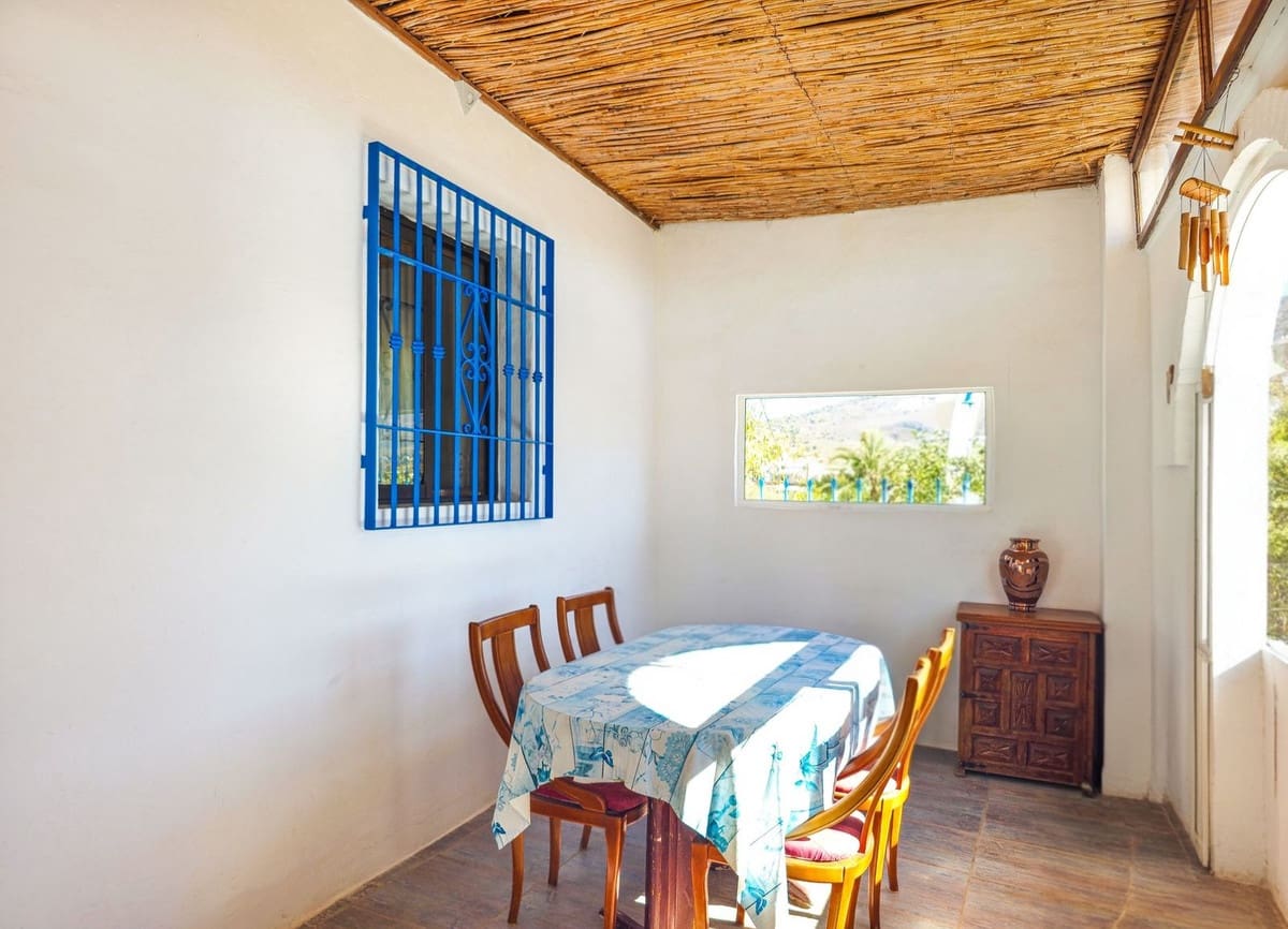 3 bedroom Finca/Country House for sale in Velez de Benaudalla with garage - € 298,000 (Ref: 10113548)