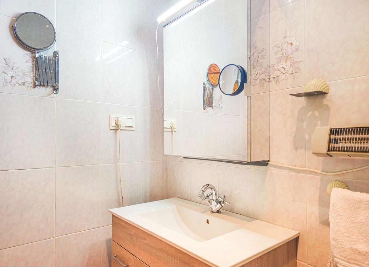 3 bedroom Finca/Country House for sale in Velez de Benaudalla with garage - € 298,000 (Ref: 10113548)