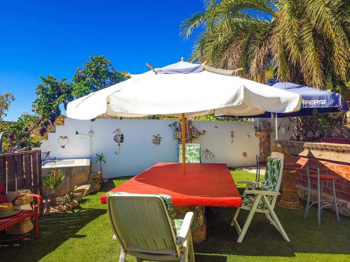 3 bedroom Finca/Country House for sale in Velez de Benaudalla with garage - € 298,000 (Ref: 10113548)