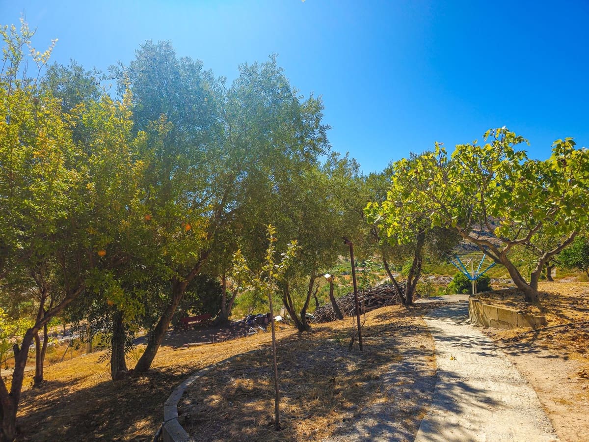 3 bedroom Finca/Country House for sale in Velez de Benaudalla with garage - € 298,000 (Ref: 10113548)