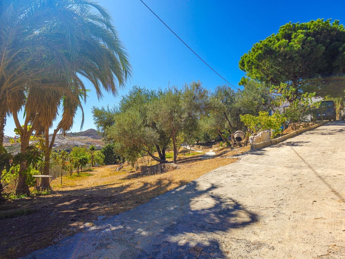 3 bedroom Finca/Country House for sale in Velez de Benaudalla with garage - € 298,000 (Ref: 10113548)