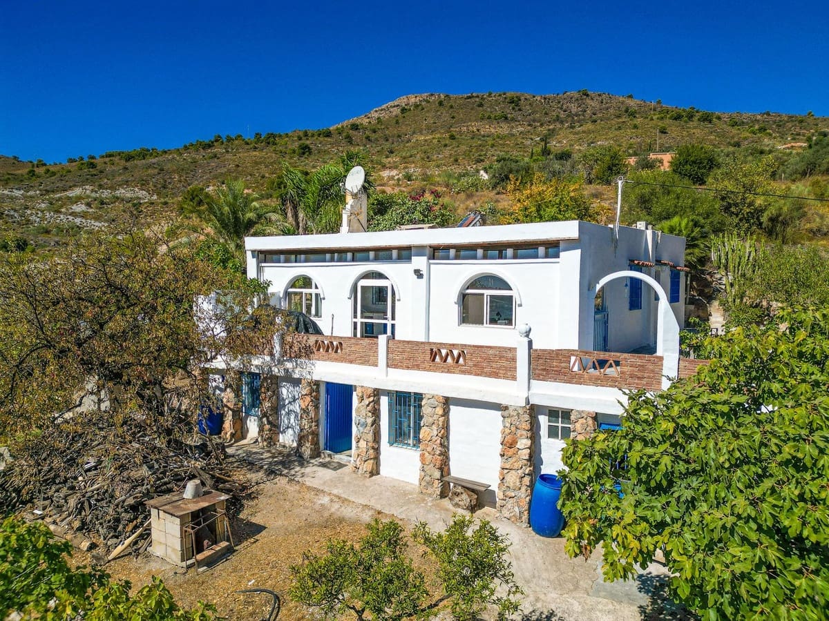 3 bedroom Finca/Country House for sale in Velez de Benaudalla with garage - € 298,000 (Ref: 10113548)