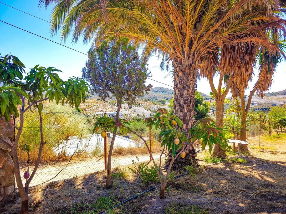 3 bedroom Finca/Country House for sale in Velez de Benaudalla with garage - € 298,000 (Ref: 10113548)