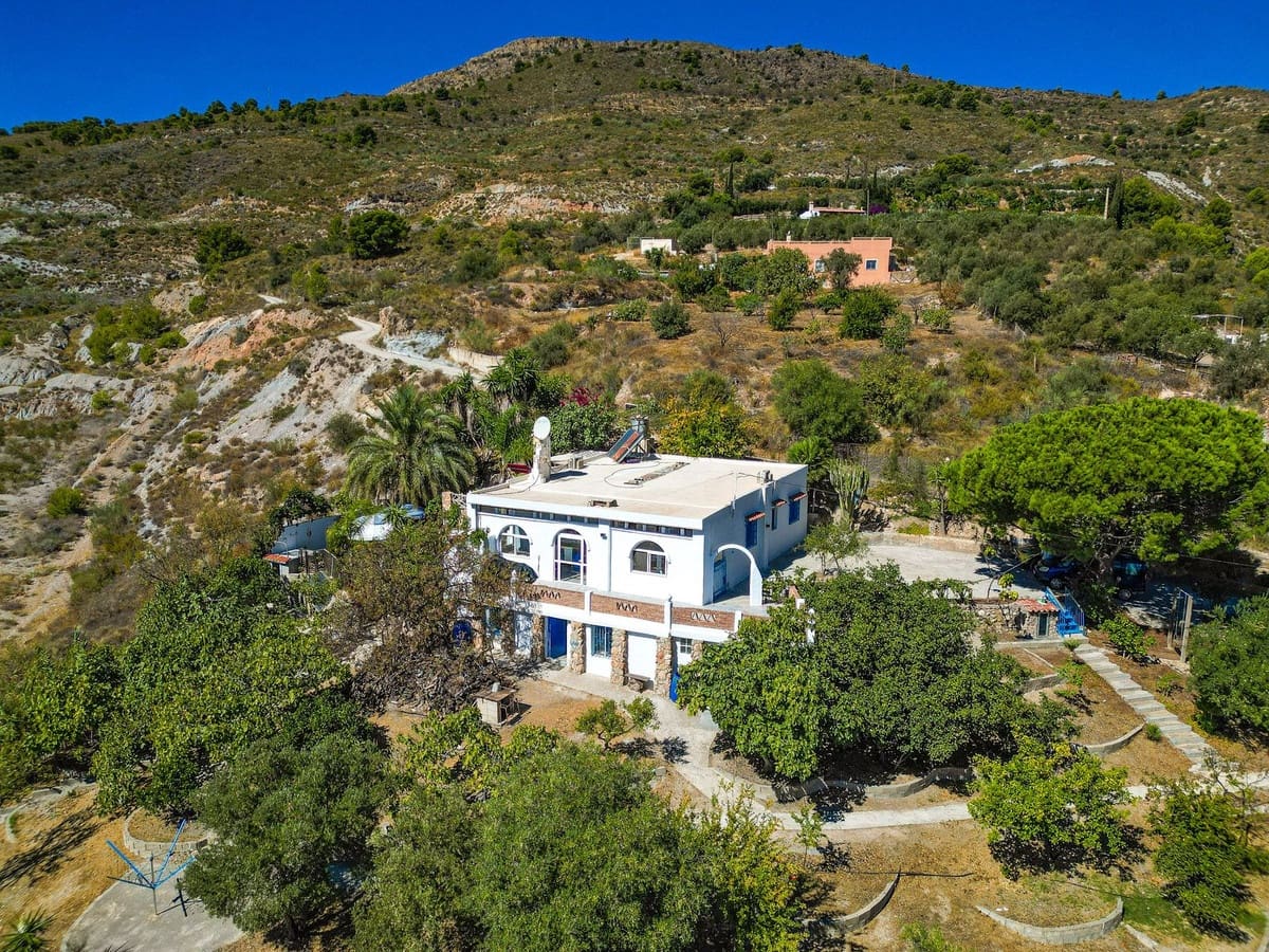 3 bedroom Finca/Country House for sale in Velez de Benaudalla with garage - € 298,000 (Ref: 10113548)