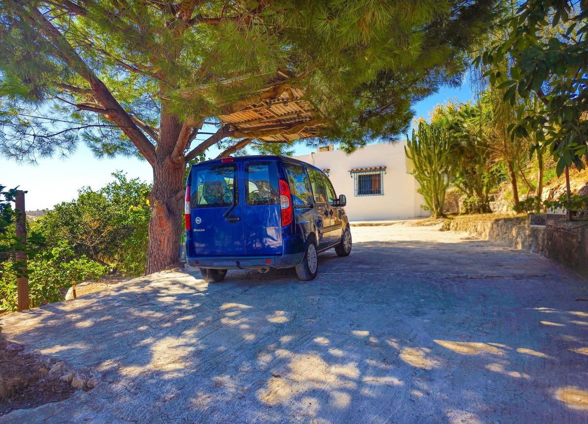 3 bedroom Finca/Country House for sale in Velez de Benaudalla with garage - € 298,000 (Ref: 10113548)