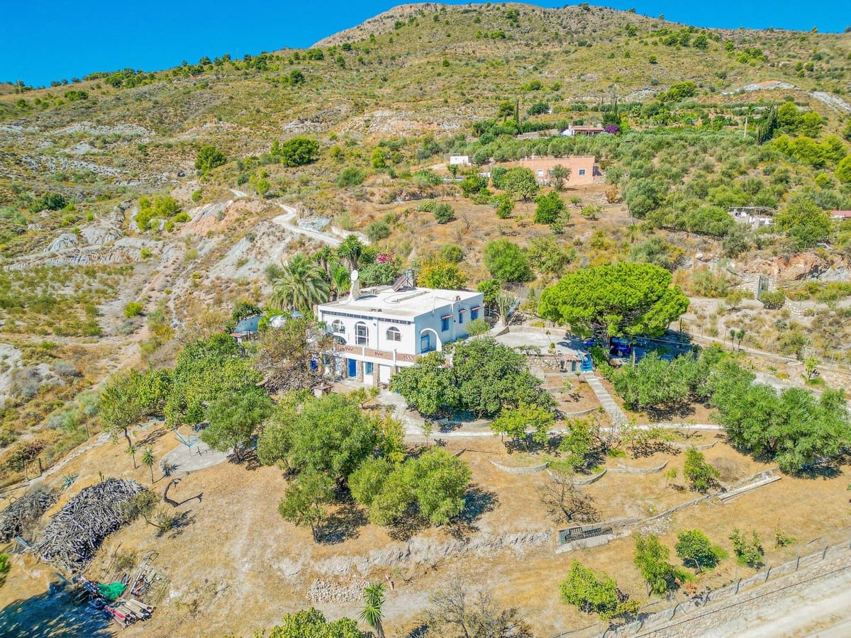 3 bedroom Finca/Country House for sale in Velez de Benaudalla with garage - € 298,000 (Ref: 10113548)