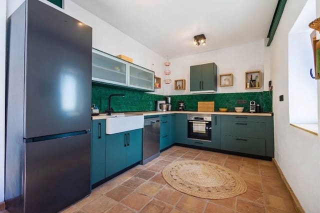 3 bedroom Townhouse for sale in Riogordo with garage - € 210,000 (Ref: 10123385)