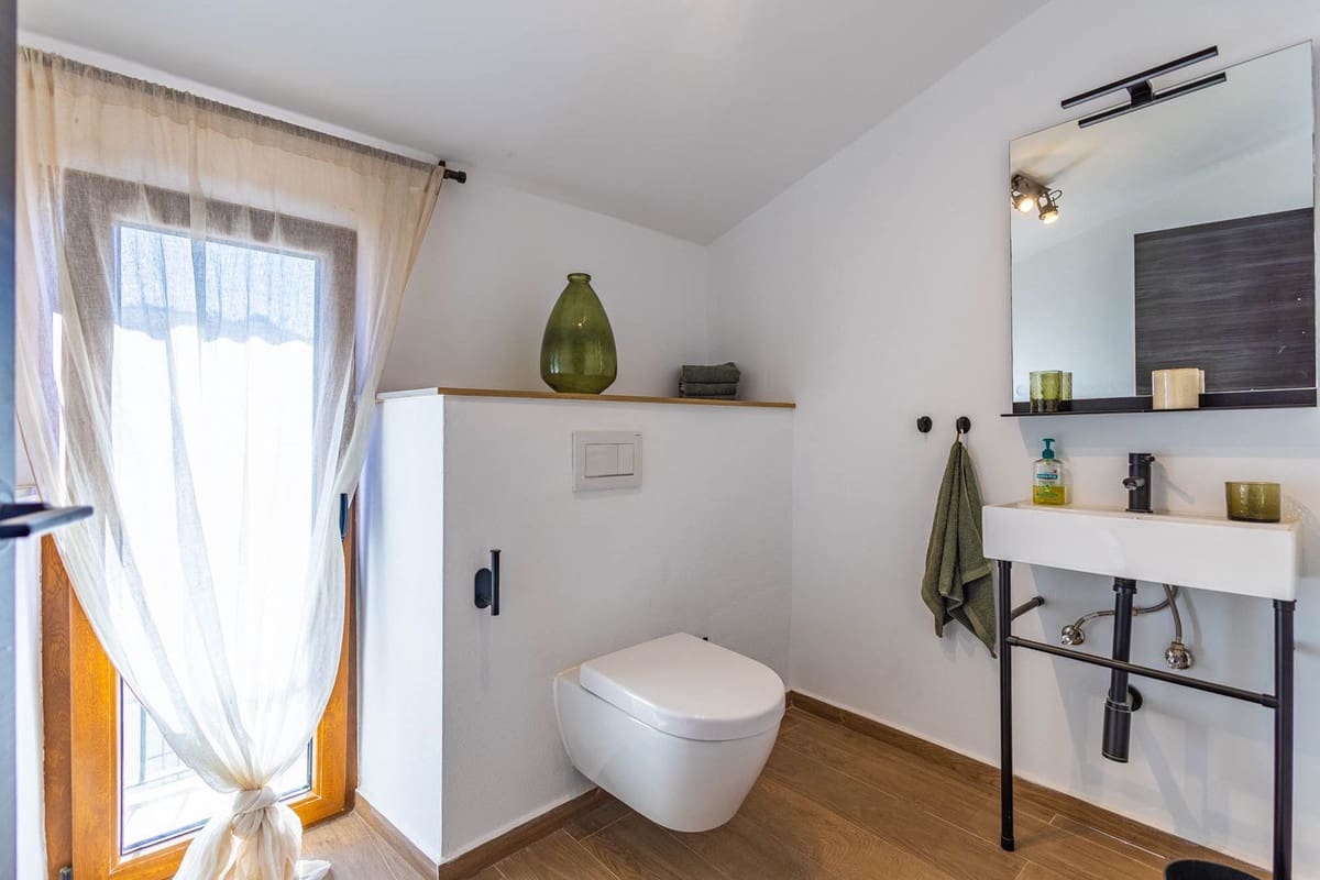 3 bedroom Townhouse for sale in Riogordo with garage - € 210,000 (Ref: 10123385)