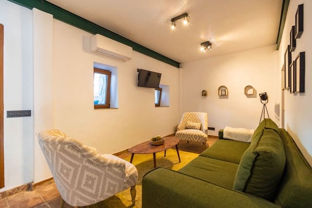 3 bedroom Townhouse for sale in Riogordo with garage - € 210,000 (Ref: 10123385)