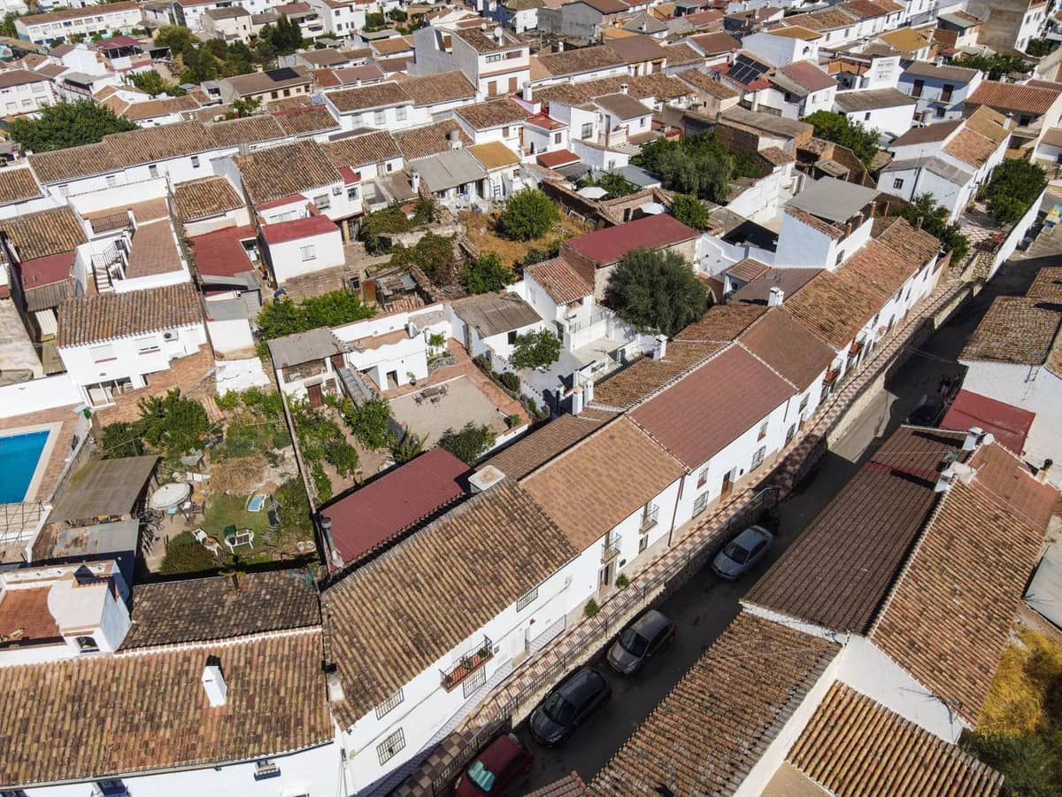 3 bedroom Townhouse for sale in Riogordo with garage - € 210,000 (Ref: 10123385)