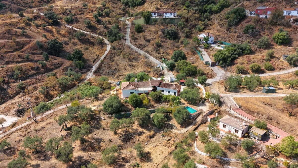 3 slaapkamer Finca/Landhuis te koop in Monda met zwembad garage - € 478.000 (Ref: 10125009)