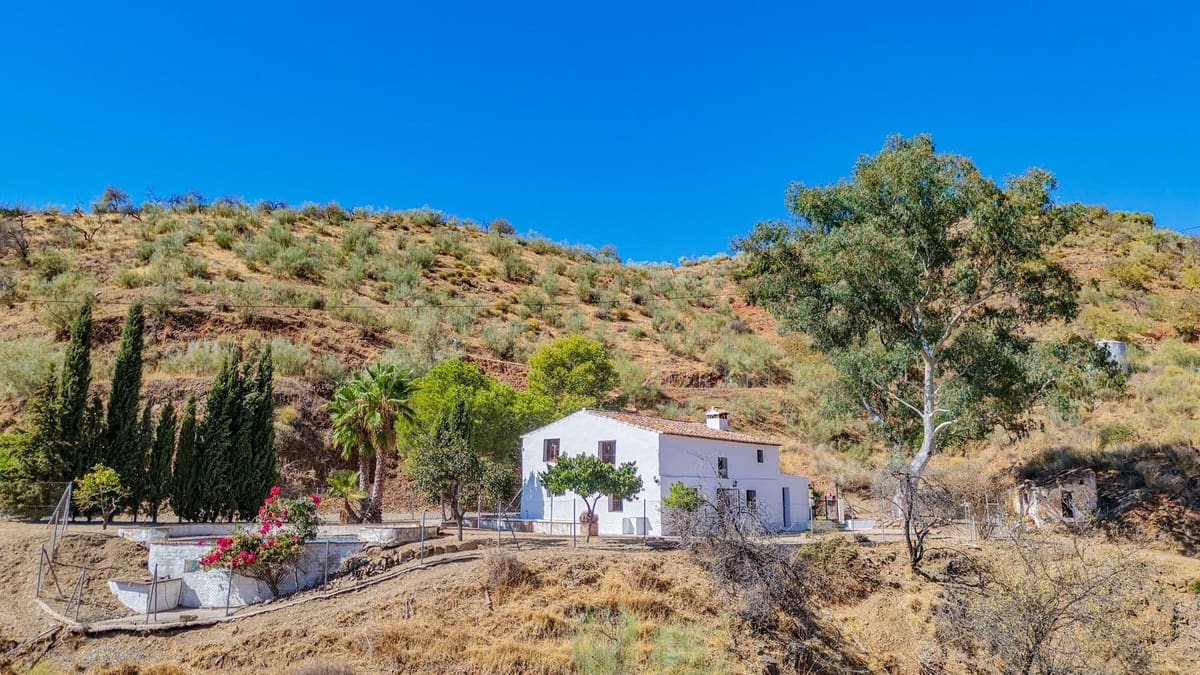 3 sovrum Finca/Hus på landet till salu i Pizarra med pool garage - 229 000 € (Ref: 10130411)
