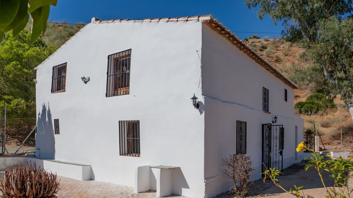 3 sovrum Finca/Hus på landet till salu i Pizarra med pool garage - 229 000 € (Ref: 10130411)