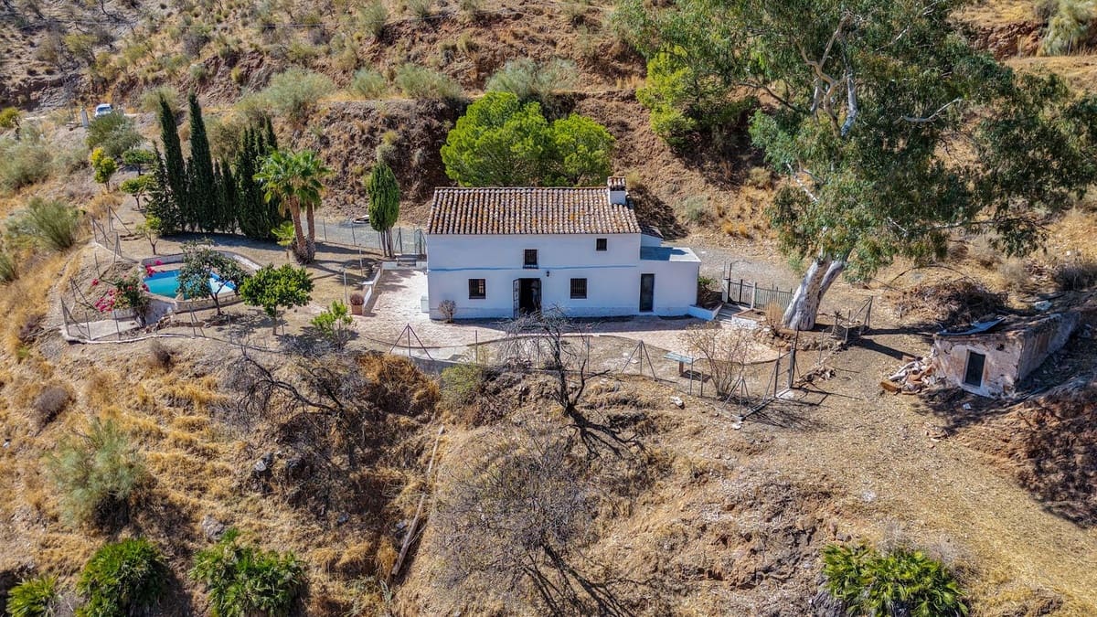 3 sovrum Finca/Hus på landet till salu i Pizarra med pool garage - 229 000 € (Ref: 10130411)