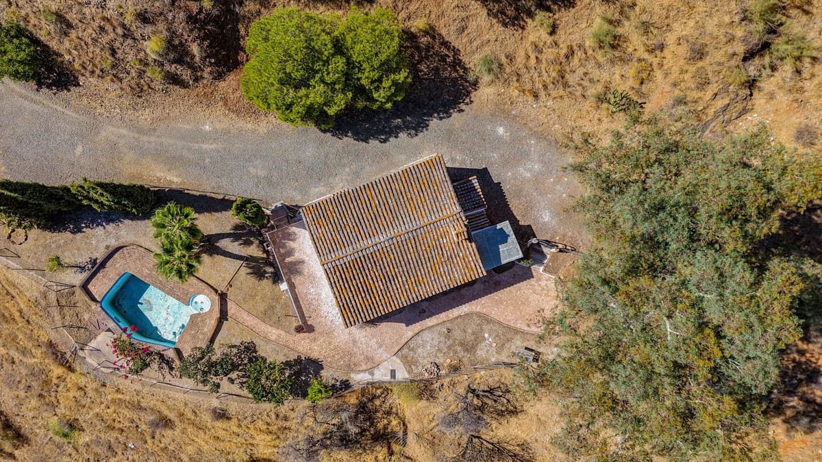 3 sovrum Finca/Hus på landet till salu i Pizarra med pool garage - 229 000 € (Ref: 10130411)