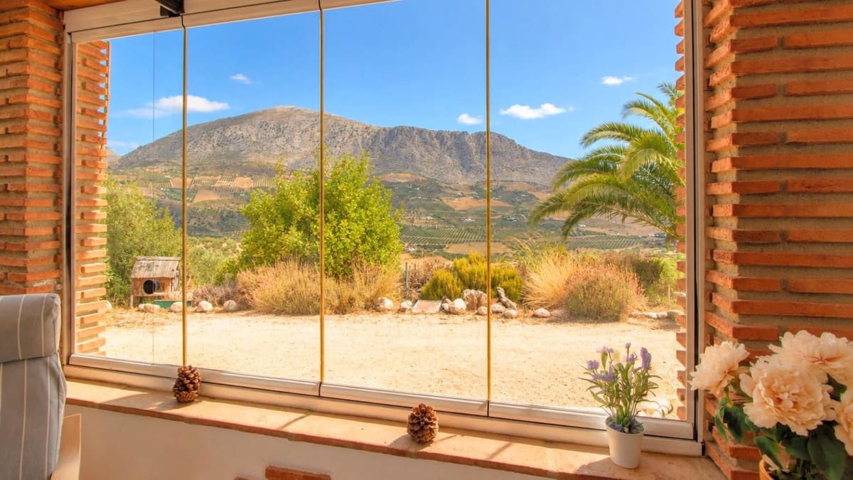 2 sypialnia Willa na sprzedaż w Alora z basenem garażem - 250 000 € (Ref: 10130626)