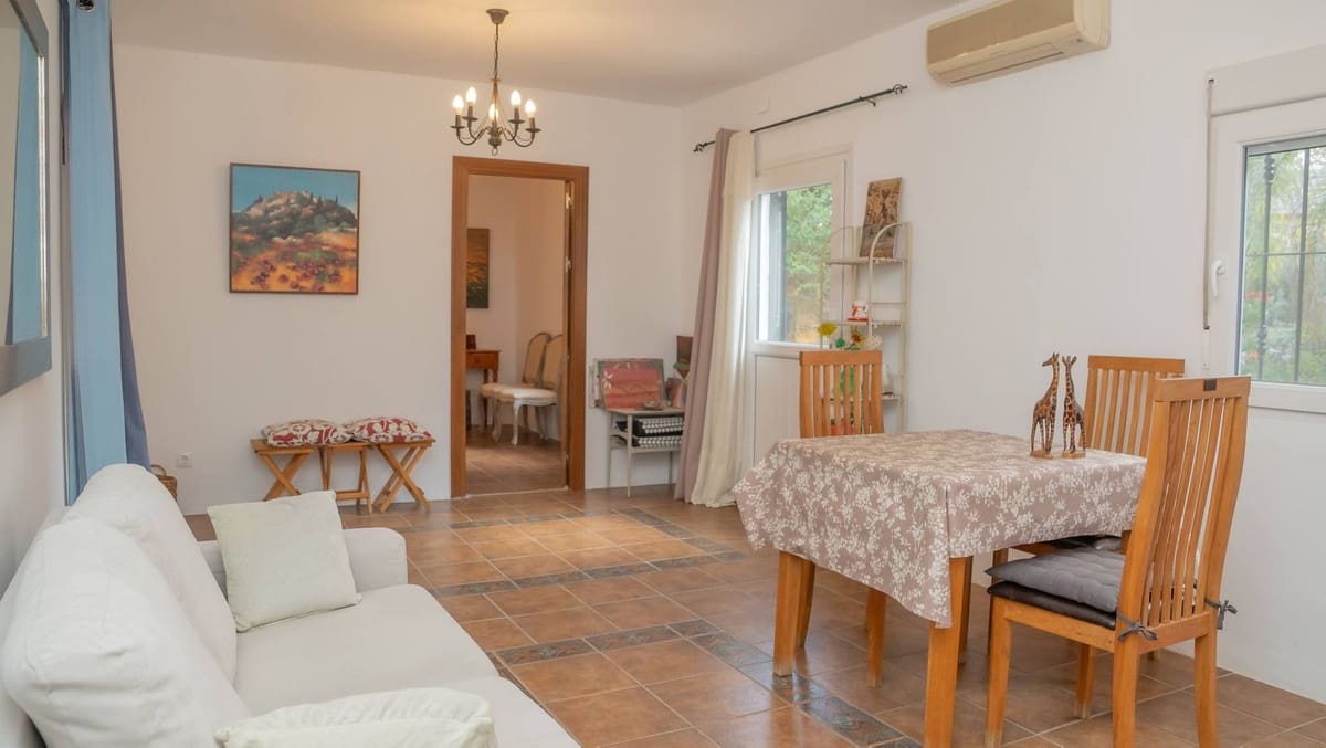 3 bedroom Villa for sale in Alora with pool garage - € 349,000 (Ref: 10153116)