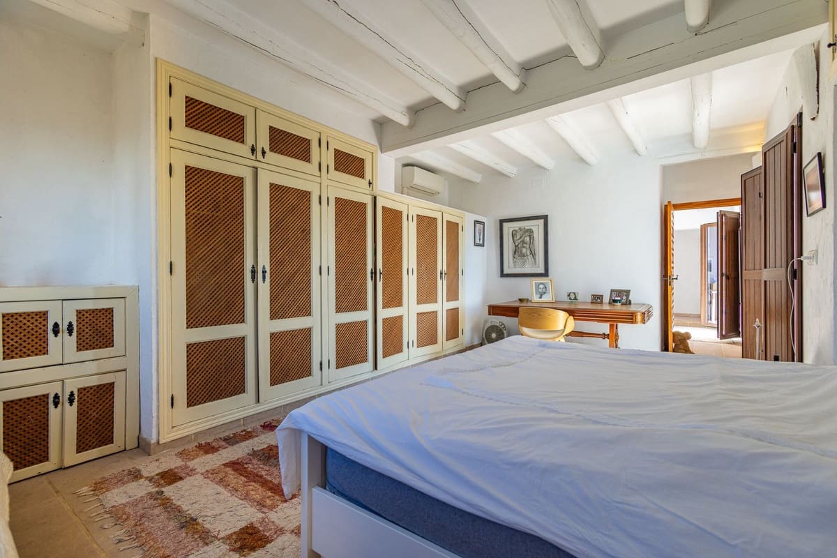6 Zimmer Villa zu verkaufen in Iznajar mit Pool Garage - 469.000 € (Ref: 10153682)