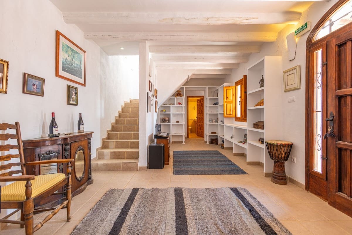 6 Zimmer Villa zu verkaufen in Iznajar mit Pool Garage - 469.000 € (Ref: 10153682)