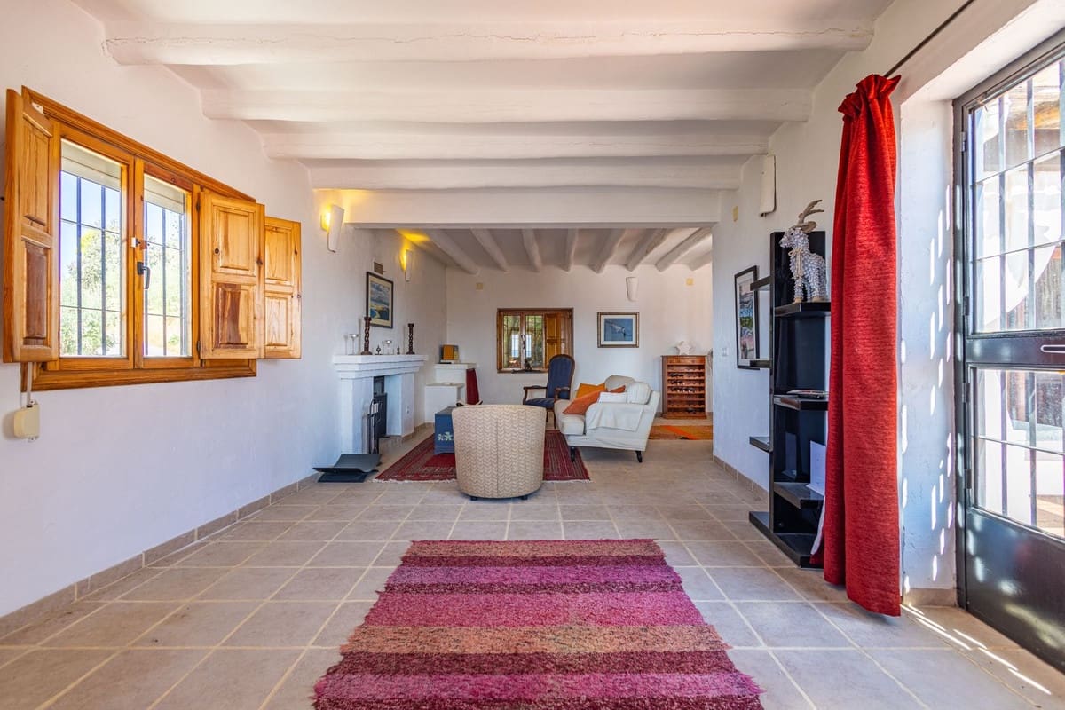 6 Zimmer Villa zu verkaufen in Iznajar mit Pool Garage - 469.000 € (Ref: 10153682)