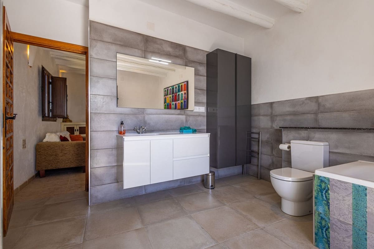 6 Zimmer Villa zu verkaufen in Iznajar mit Pool Garage - 469.000 € (Ref: 10153682)