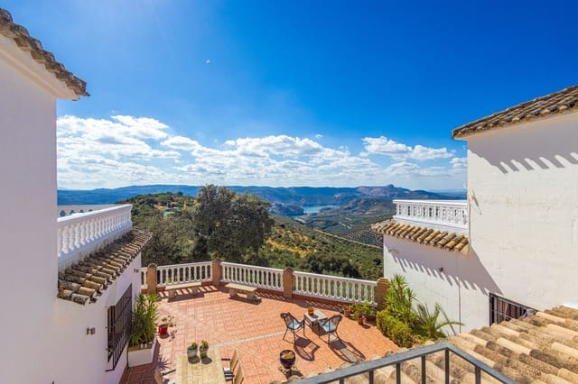 6 Zimmer Villa zu verkaufen in Iznájar mit Pool Garage - 469.000 € (Ref: 10153682)