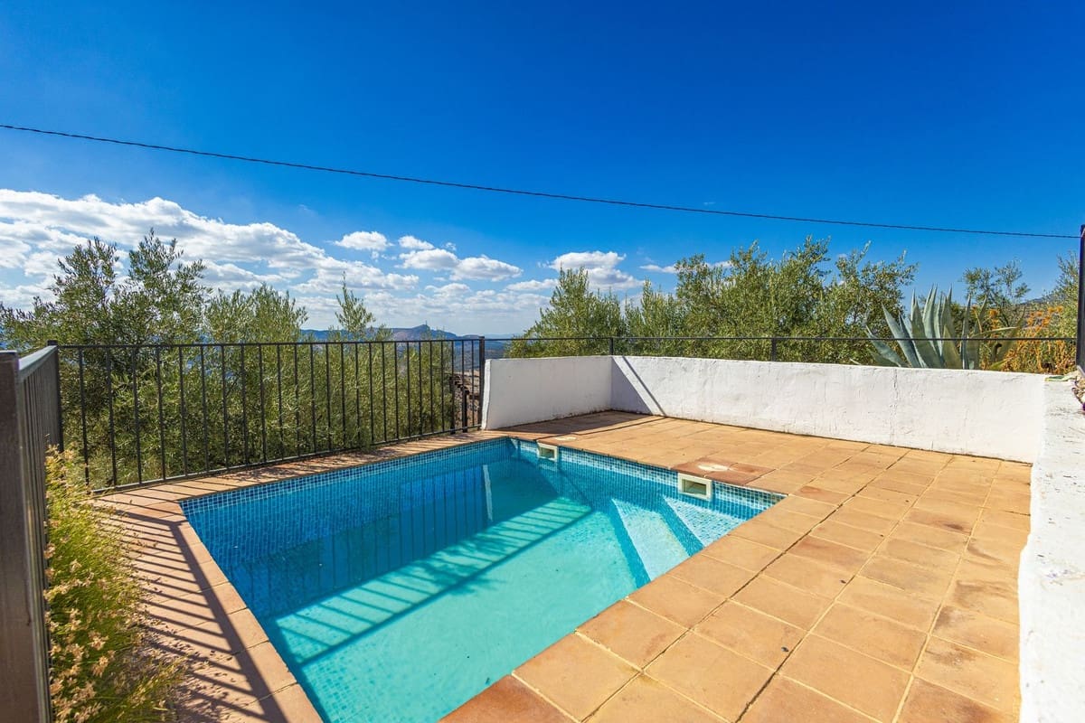 6 Zimmer Villa zu verkaufen in Iznajar mit Pool Garage - 469.000 € (Ref: 10153682)