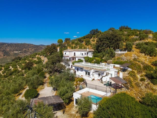 6 Zimmer Villa zu verkaufen in Iznájar mit Pool Garage - 469.000 € (Ref: 10153682)