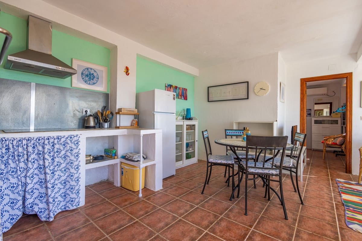 6 Zimmer Villa zu verkaufen in Iznajar mit Pool Garage - 469.000 € (Ref: 10153682)