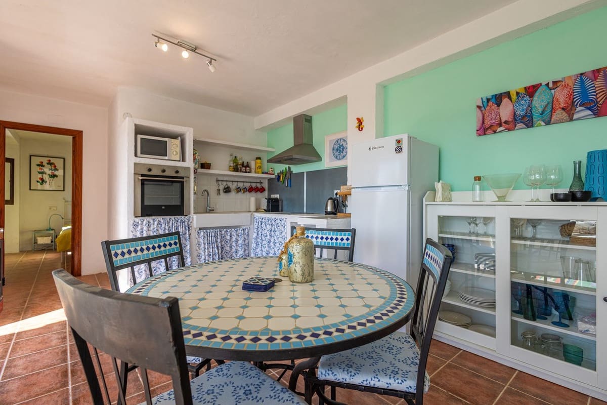 6 Zimmer Villa zu verkaufen in Iznajar mit Pool Garage - 469.000 € (Ref: 10153682)
