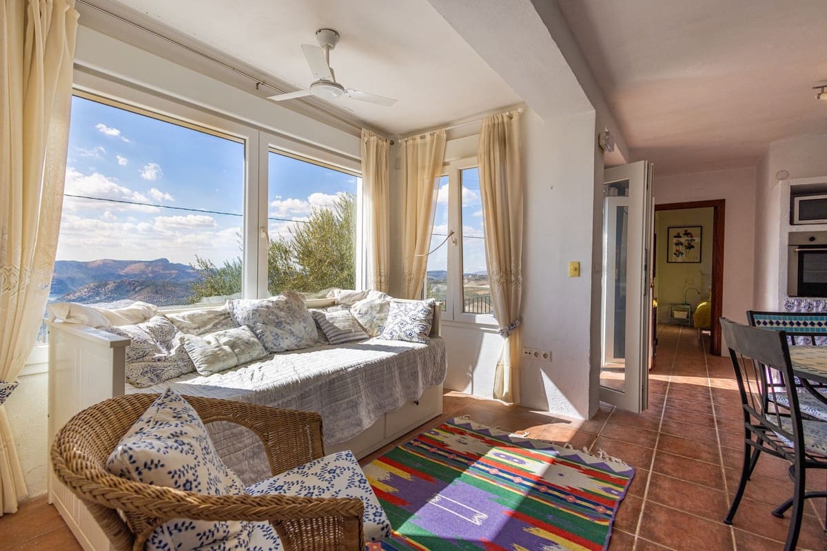 6 Zimmer Villa zu verkaufen in Iznajar mit Pool Garage - 469.000 € (Ref: 10153682)