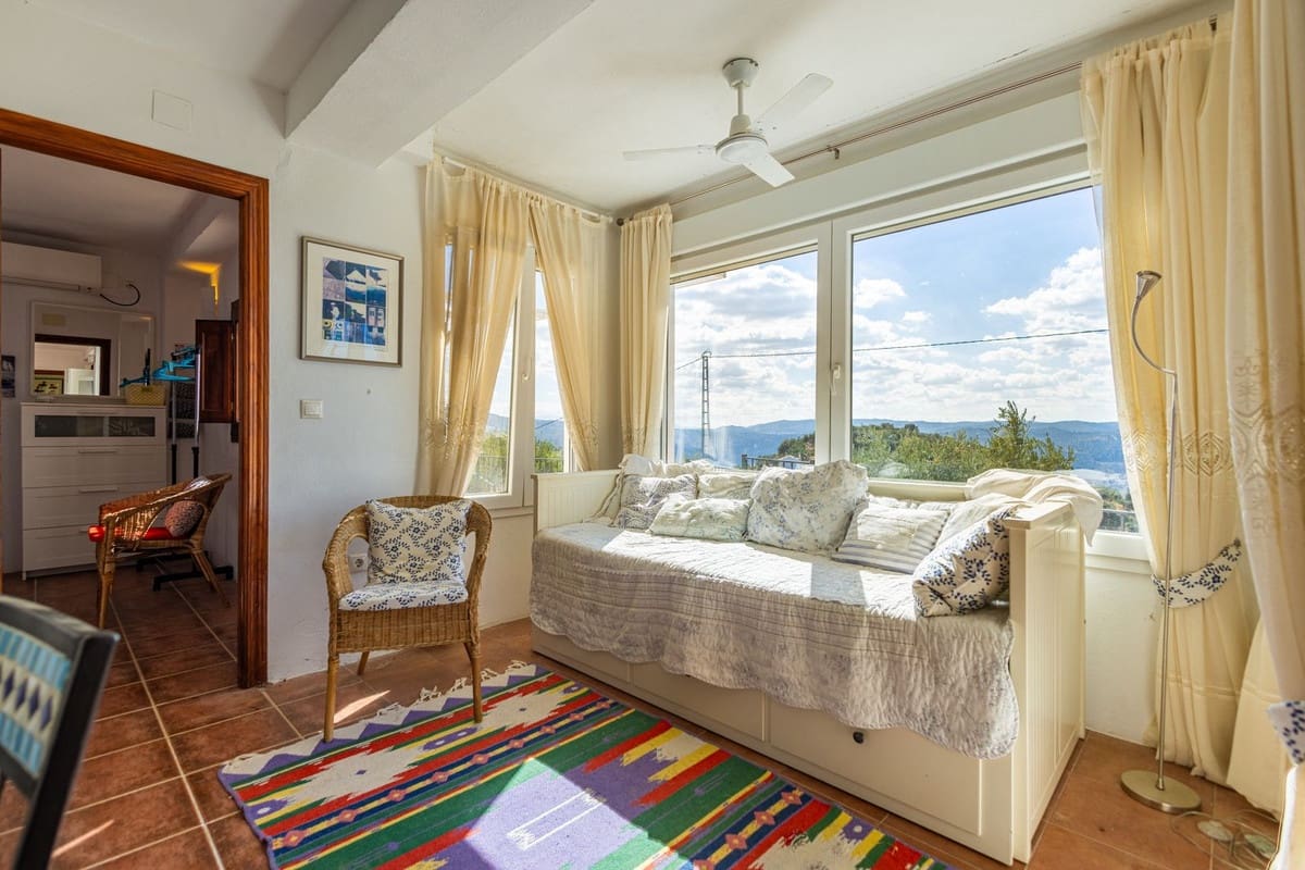 6 Zimmer Villa zu verkaufen in Iznajar mit Pool Garage - 469.000 € (Ref: 10153682)