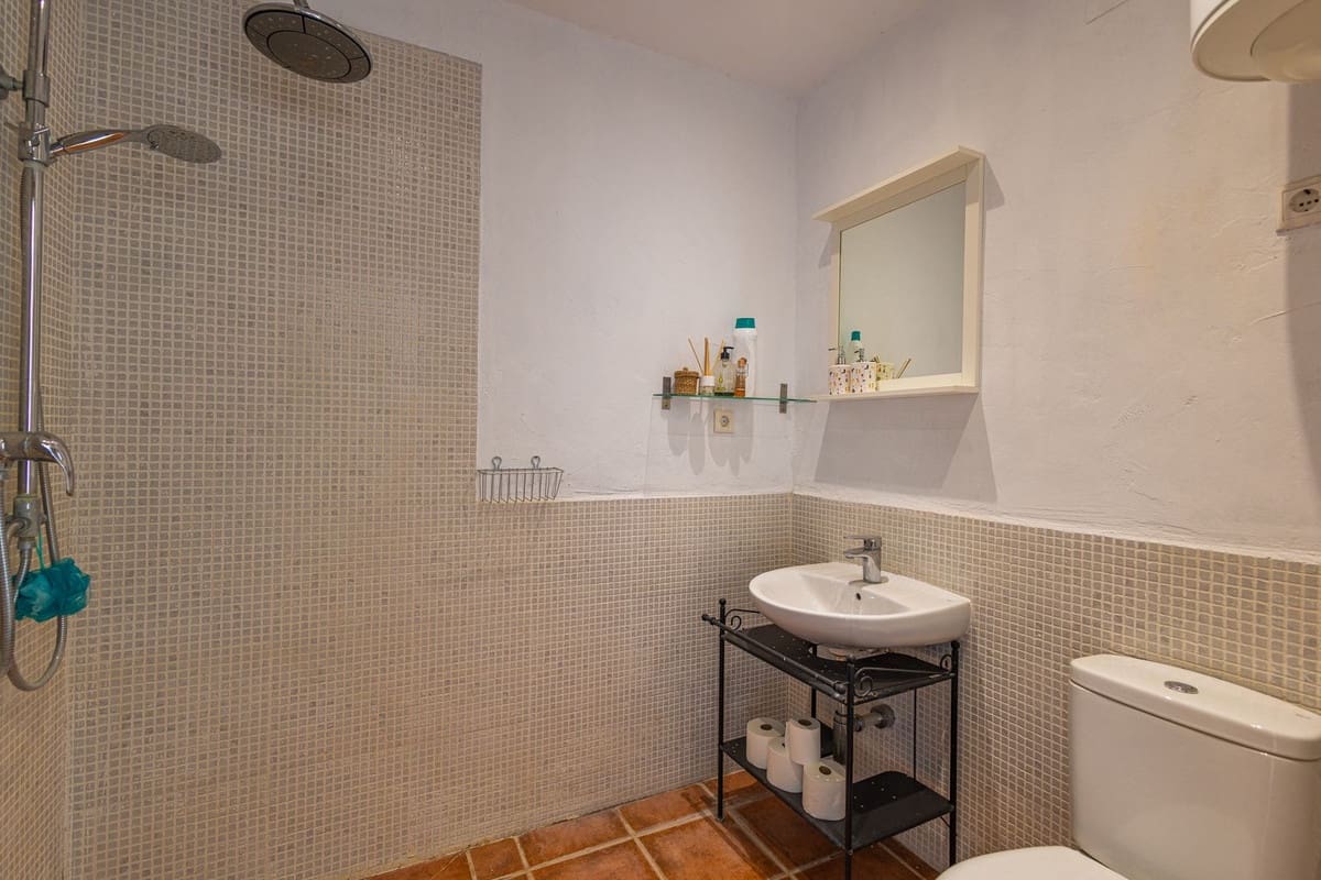 6 Zimmer Villa zu verkaufen in Iznajar mit Pool Garage - 469.000 € (Ref: 10153682)